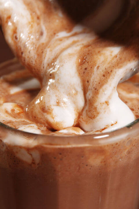 varm cacao i crock potten