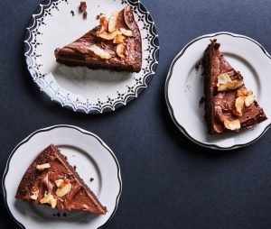 Chokoladekage med makroner