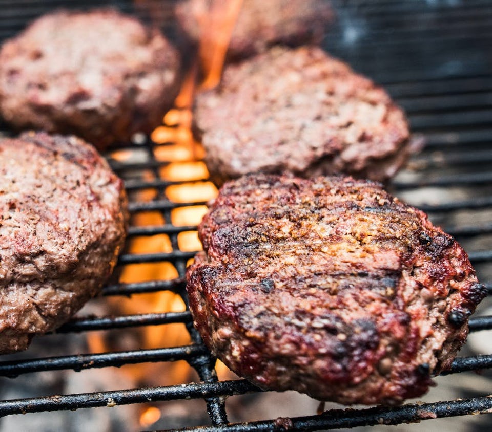 Kamado Grill (Test 2023) → Ekspert Råd & Prissammenligning