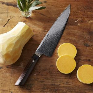 Zwilling Bob Kramer Meiji på bord